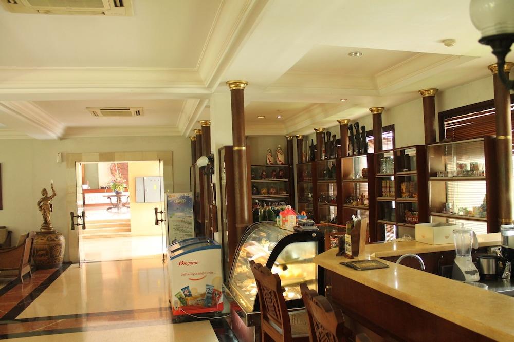 Laras Asri Resort & Spa Salatiga Zewnętrze zdjęcie