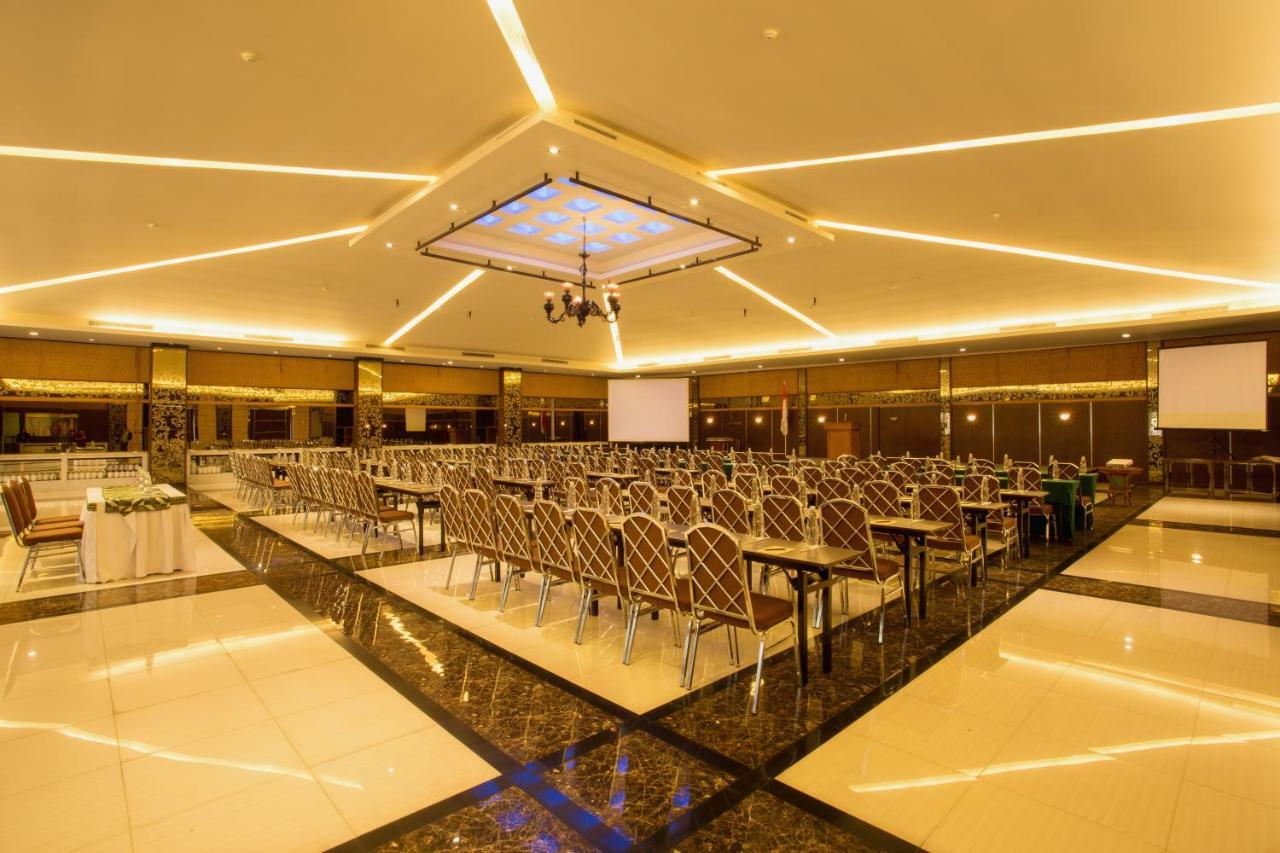 Laras Asri Resort & Spa Salatiga Zewnętrze zdjęcie